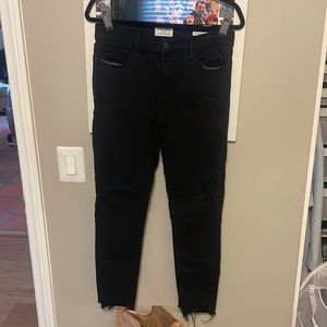 Black FRAME “le skinny de Jeanne” jeans